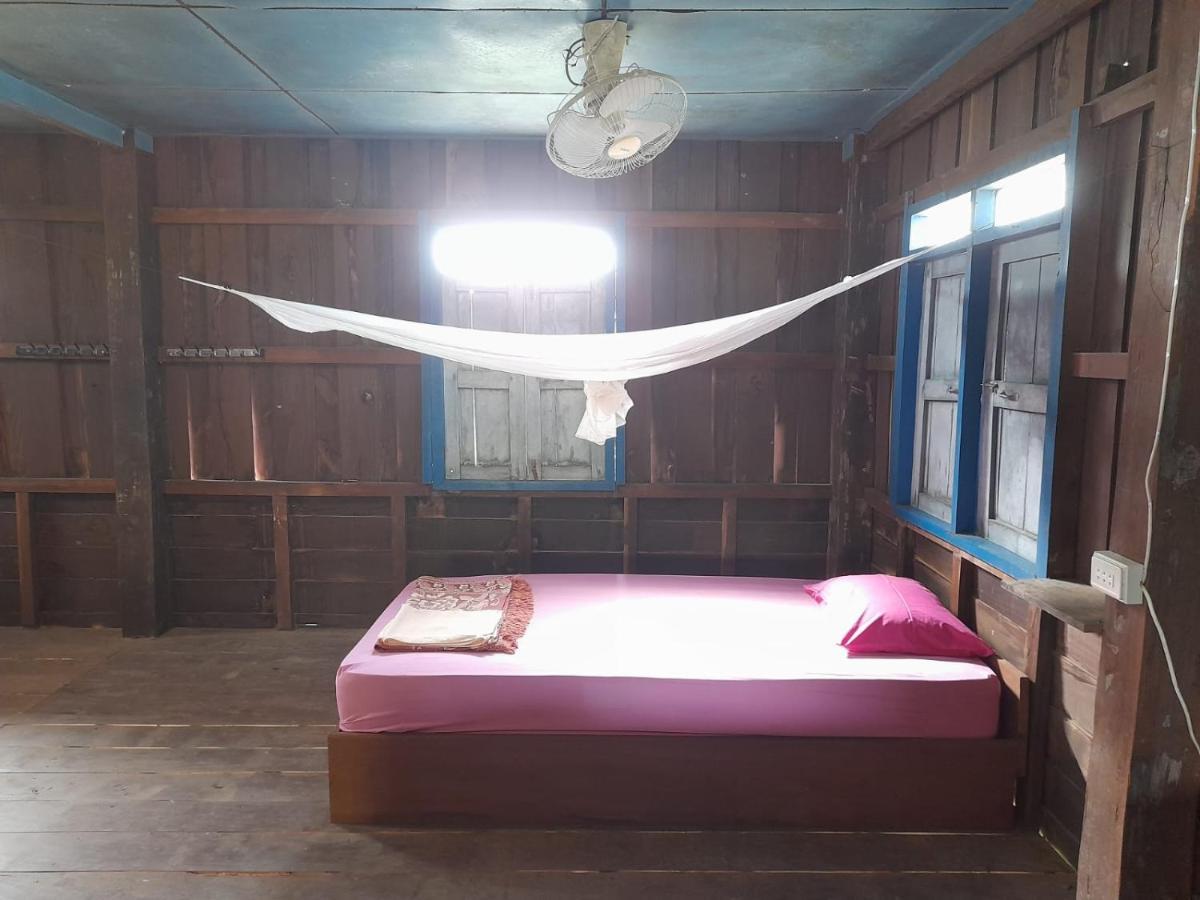 Ta'S Dorm Dondet Hostel ดอนเดด ภายนอก รูปภาพ