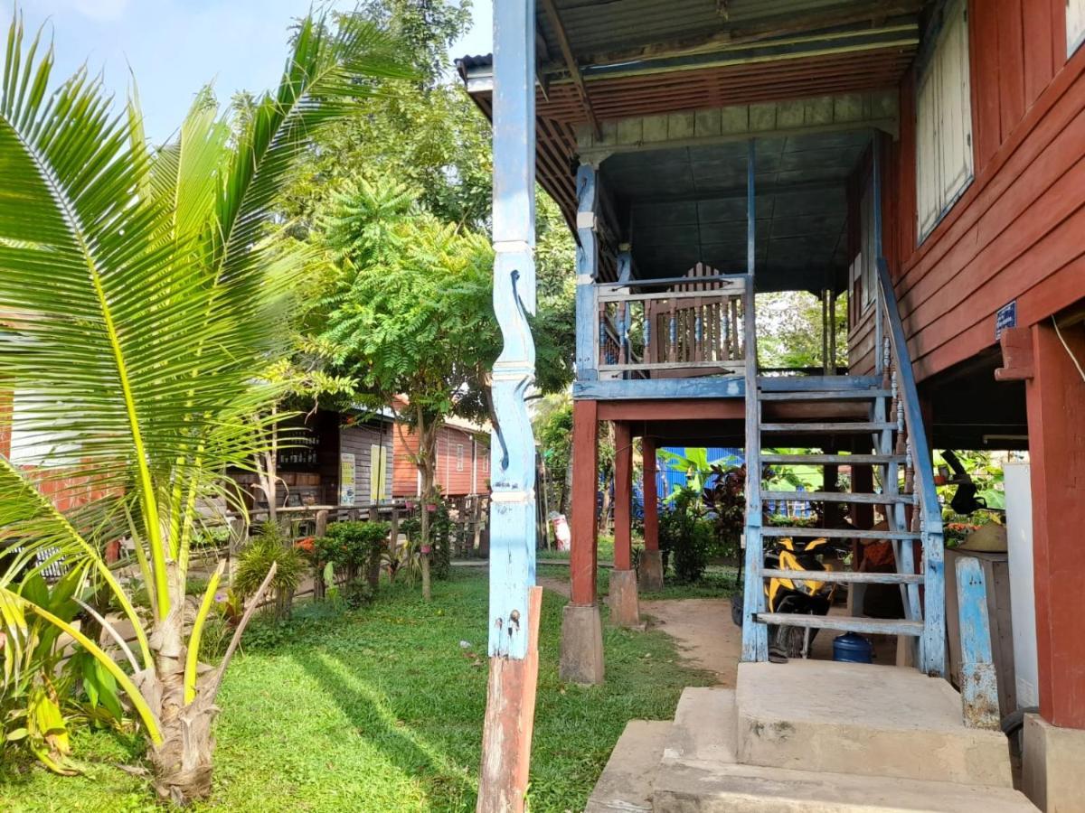 Ta'S Dorm Dondet Hostel ดอนเดด ภายนอก รูปภาพ