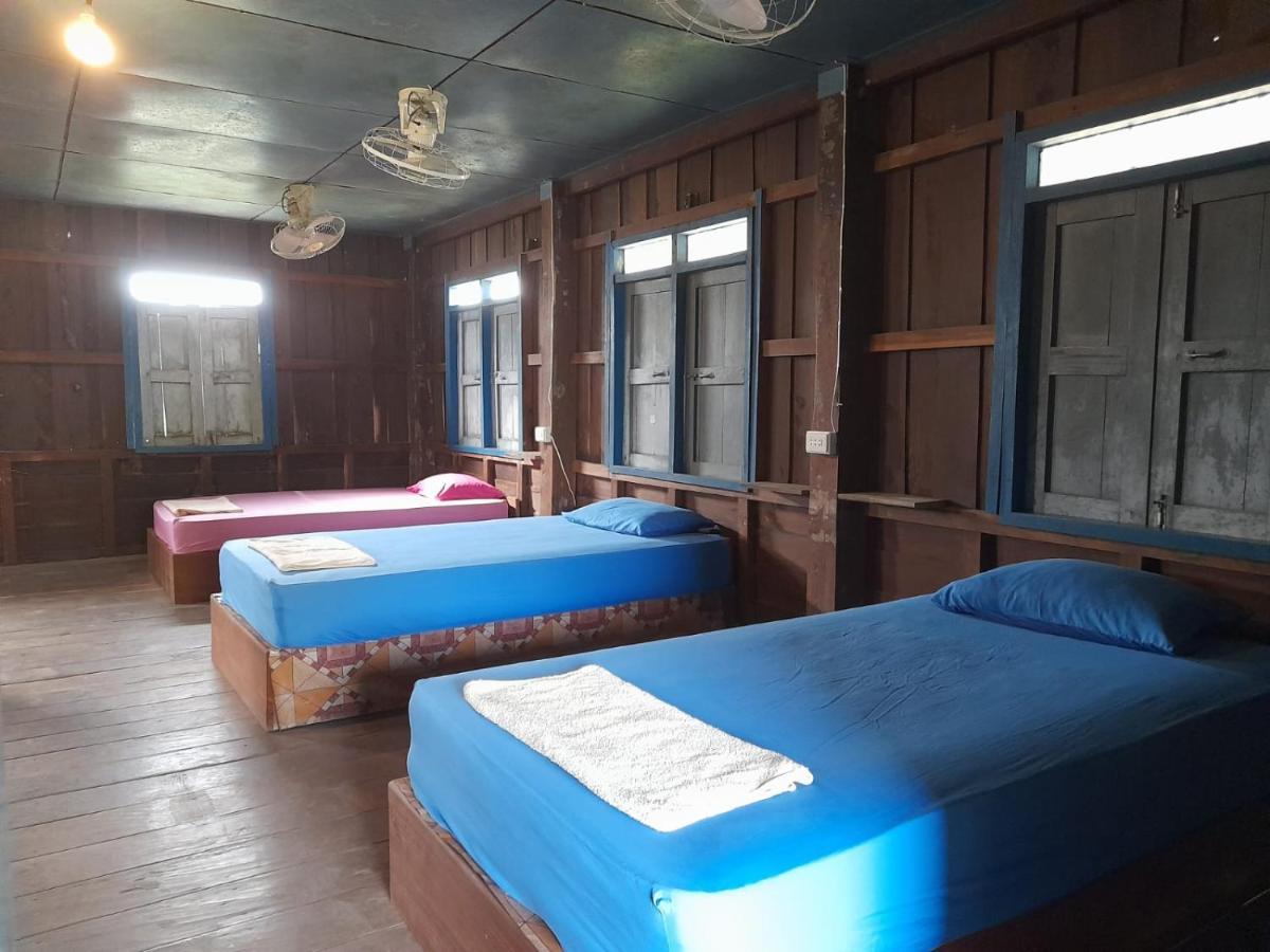 Ta'S Dorm Dondet Hostel ดอนเดด ภายนอก รูปภาพ