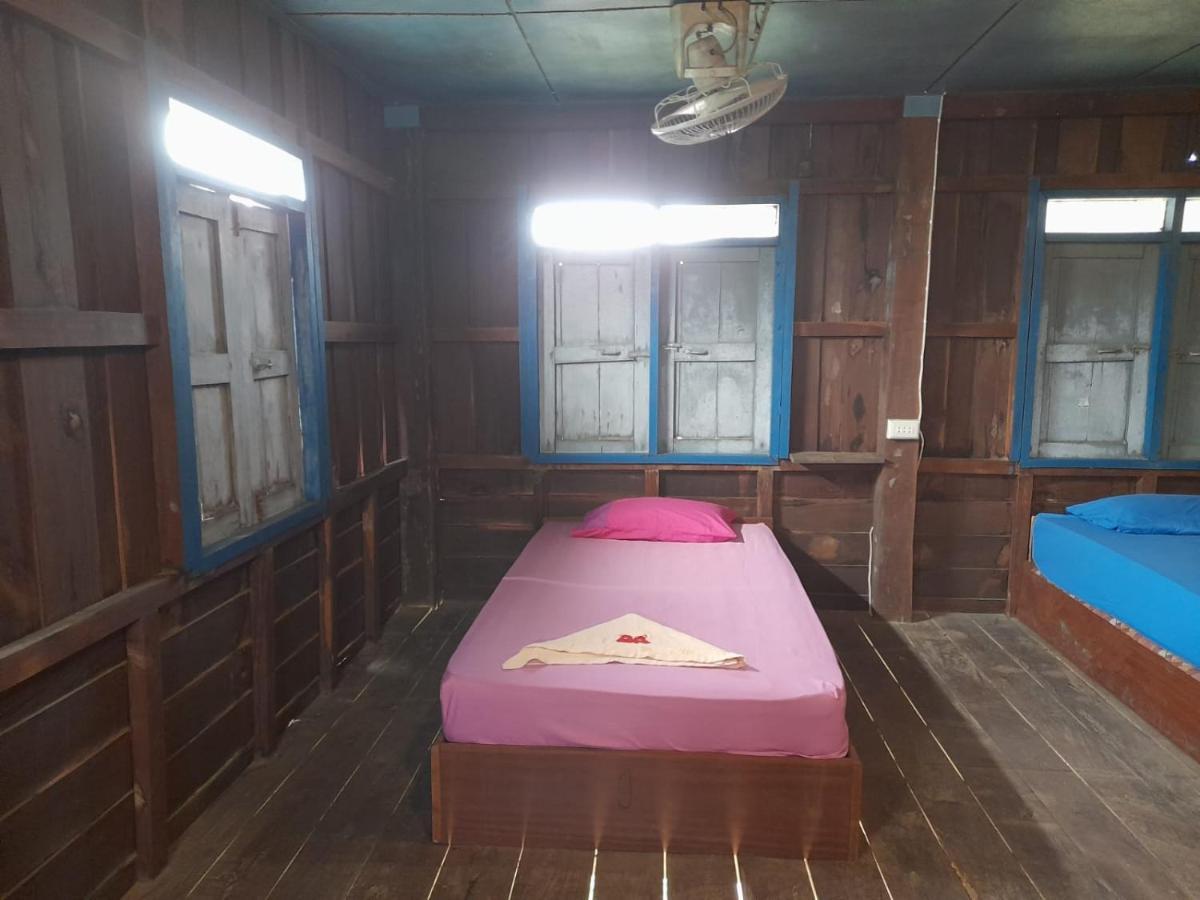 Ta'S Dorm Dondet Hostel ดอนเดด ภายนอก รูปภาพ