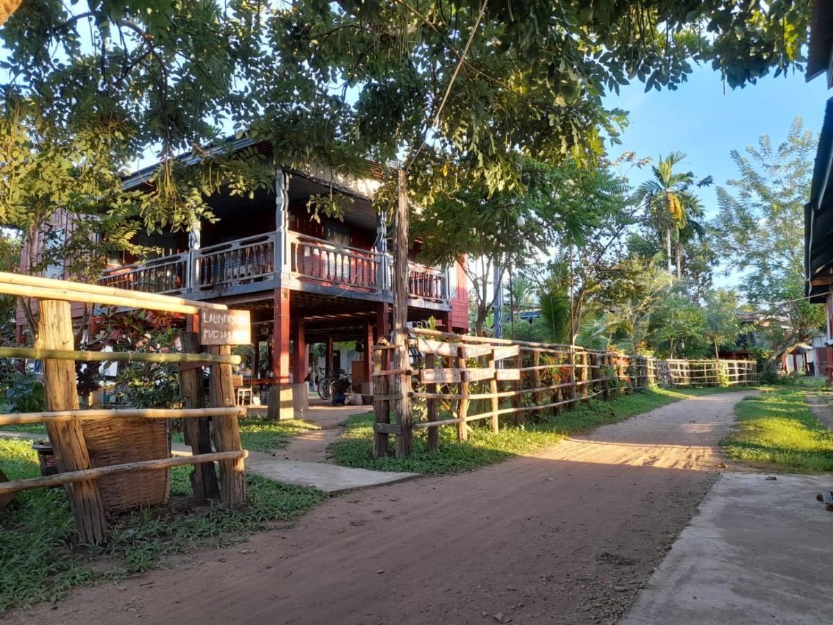 Ta'S Dorm Dondet Hostel ดอนเดด ภายนอก รูปภาพ