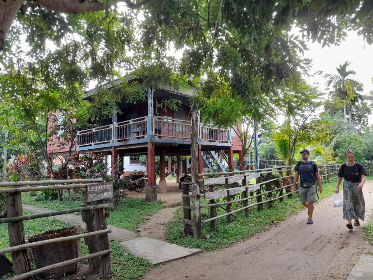 Ta'S Dorm Dondet Hostel ดอนเดด ภายนอก รูปภาพ